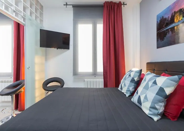 Gran Vía Apartment by Rentalis